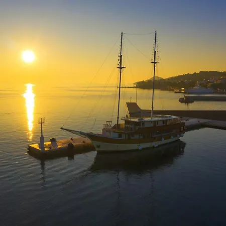 Appartement By The Sea Tkon, Pasman - 16275