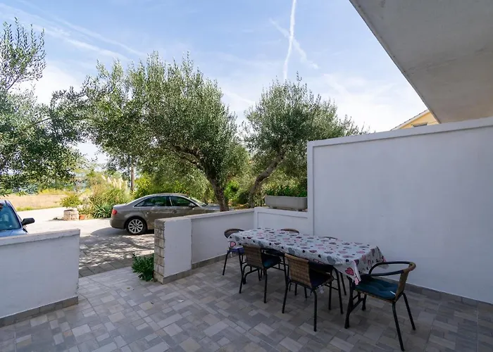 Апартаменты By The Sea Tkon, Pasman - 16275